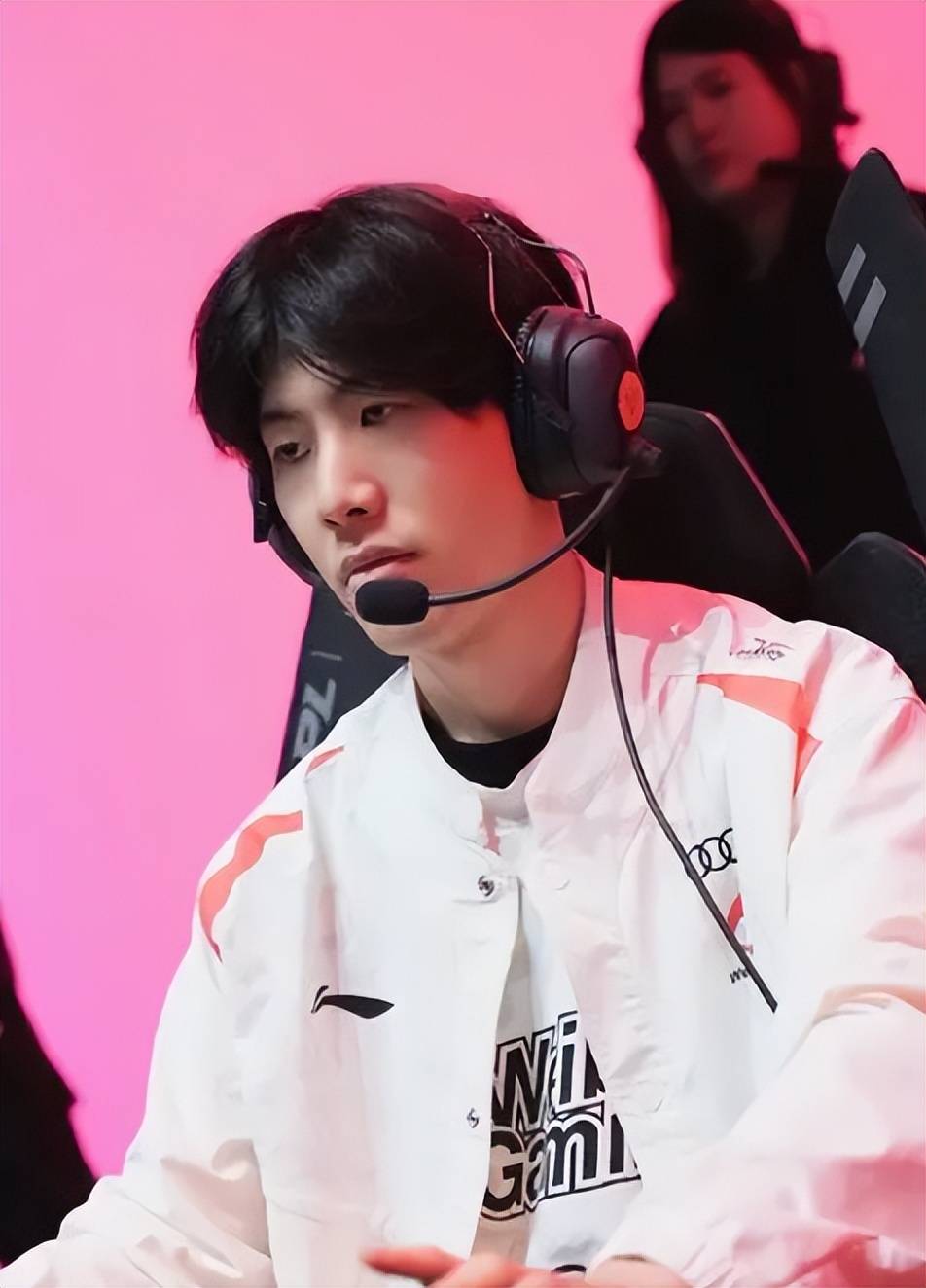 了大量的拥 了大量的拥